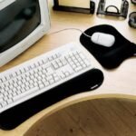 Kensington Wrist Pillow wrist rest Black